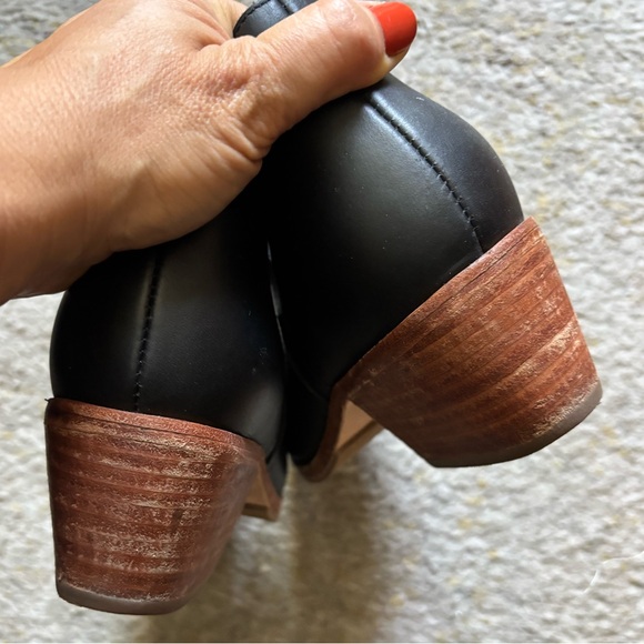 Nisolo Leather Pointed Toe Booties Size 8 - Picture 5 of 7